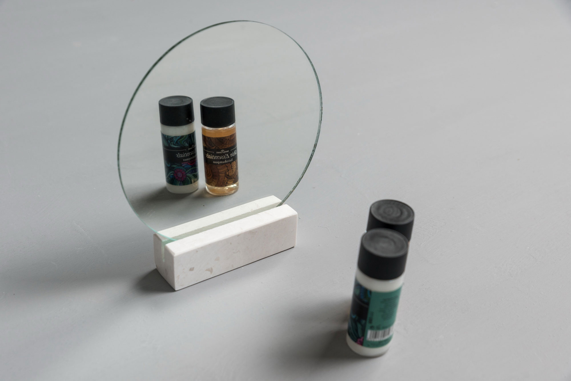 White Cirle Mirror marble